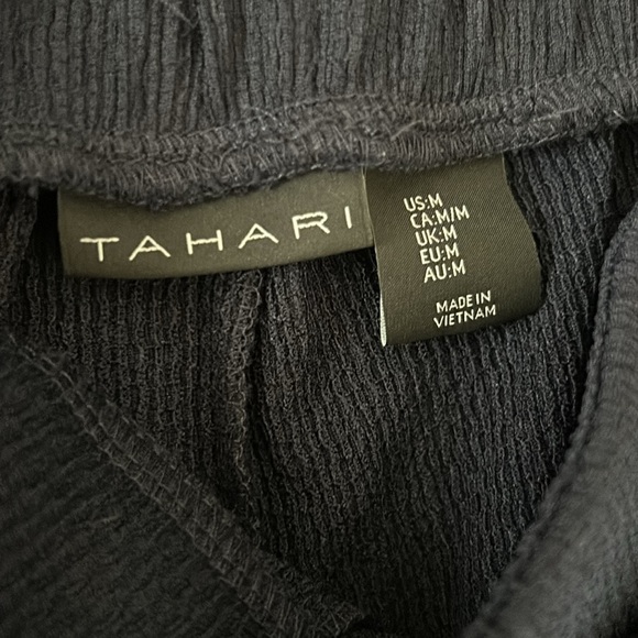 Tahari 2 Piece Set - Picture 3 of 5